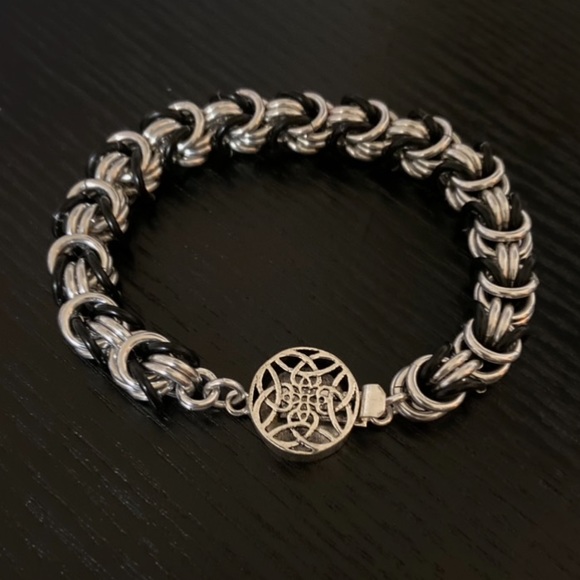 Celtic chain bracelet . handcrafted silver & black maille bizantine links - Picture 3 of 15